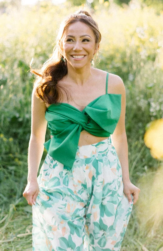 Bowtastic Crop in Green