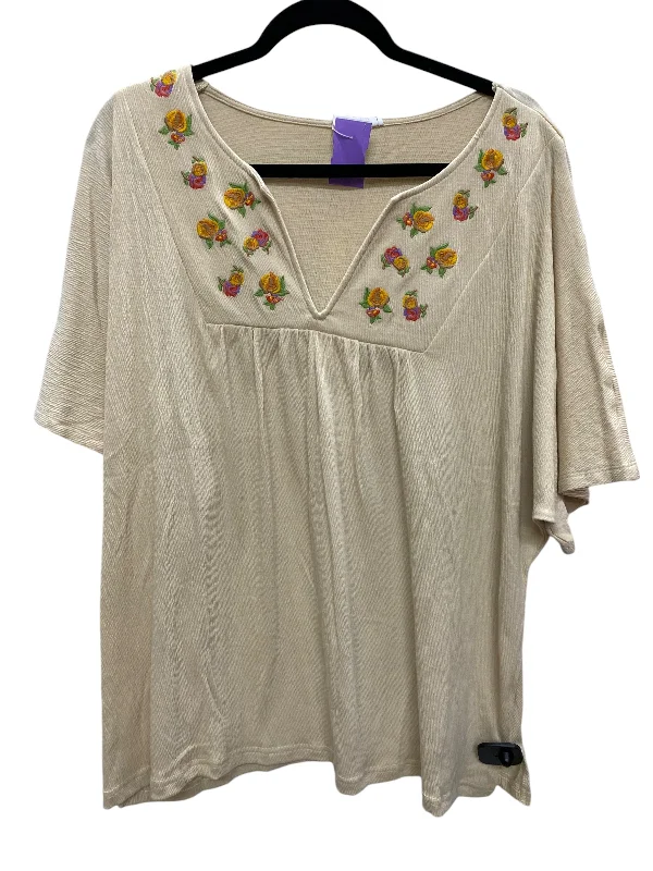 Top Short Sleeve By Clothes Mentor In Tan, Size: 2x