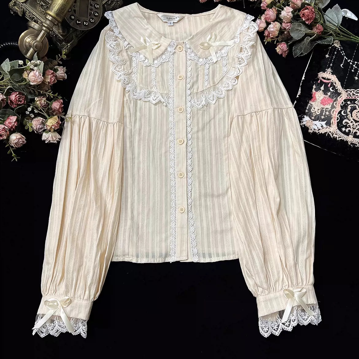 apricot - white lace - long sleeve