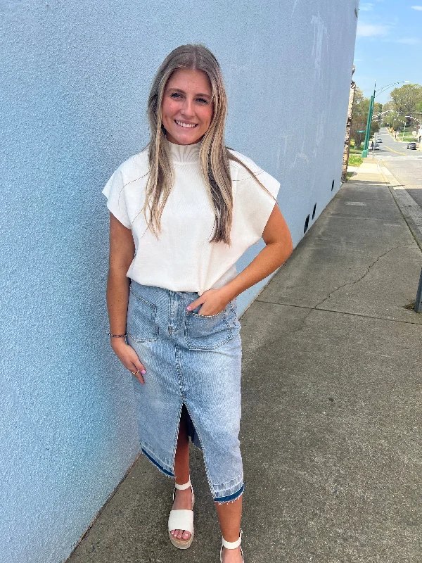 Simple White Top